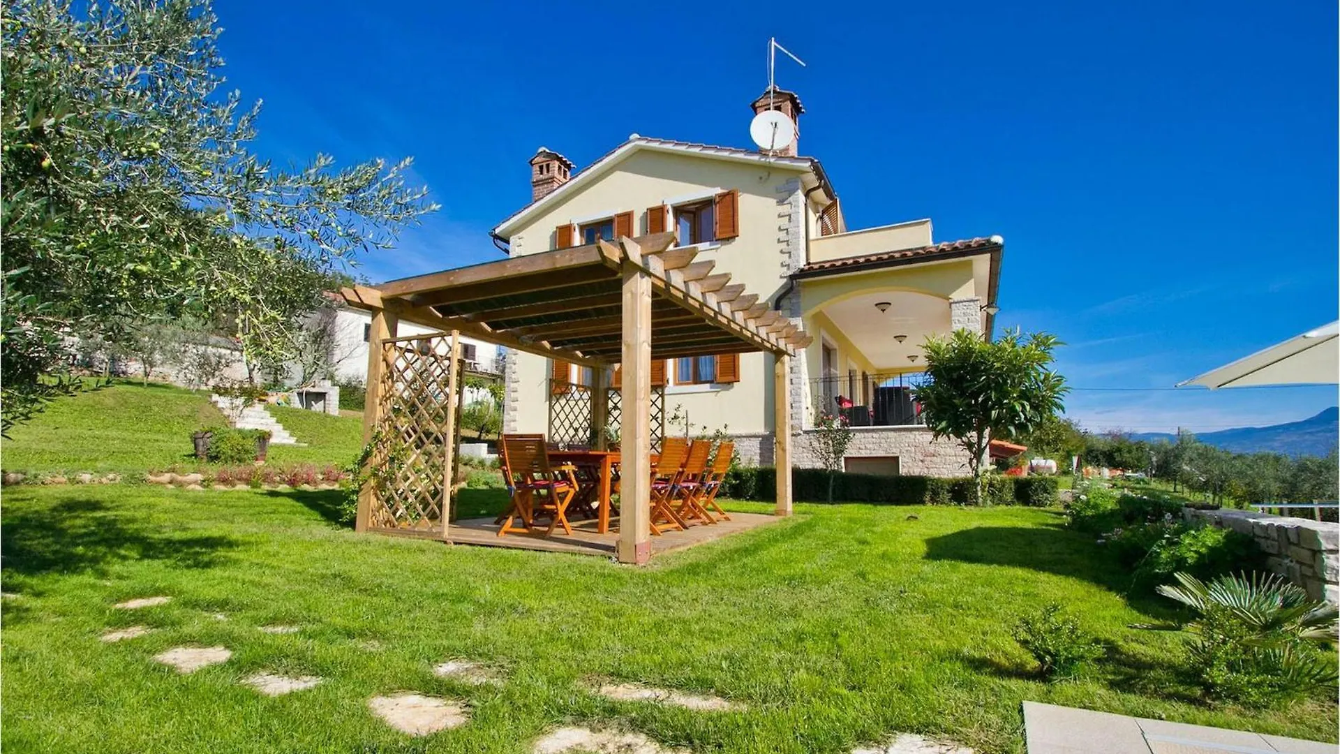 Villa Runko Benazici